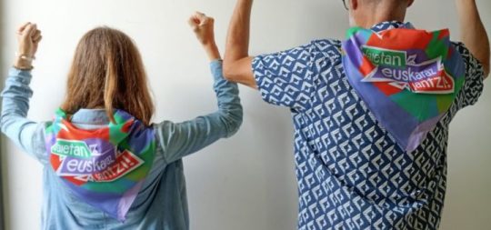 Imágen de la noticia - “JAIETAN EUSKARAZ JANTZI!” ¡EN FIESTAS VÍSTETE EN EUSKERA!